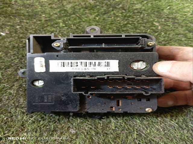 Foto 3ª: Mando Multifuncion Jeep Grand Cherokee 4.0 G ZJ LAREDO 5P. Automatico [MX-V6] (1993)