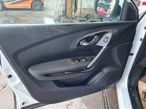 Foto 3ª: Asientos Traseros Renault Kadjar EXPERIENCE 110CV 81KW [K9KF646] (2016)