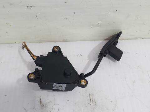 Foto 3ª: Pedal Acelerador Nissan Micra ACENTA 80CV 59KW (2002)