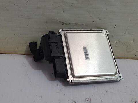 Foto 2ª: Centralita Motor ECU Volkswagen Golf COMFORTLINE BLUEMOTION AUT. 150CV (2013)