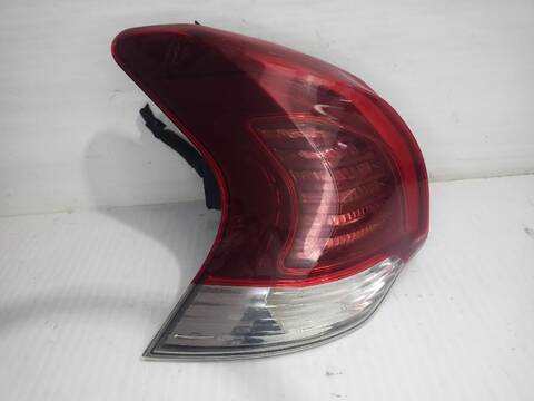 Piloto Trasero Izquierdo Peugeot 3008 STYLE 114CV