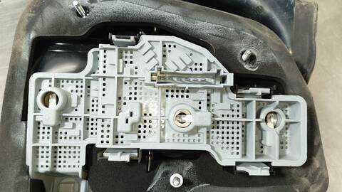 Foto 3ª: Piloto Trasero Izquierdo Mercedes Clase G 230 GLK 320 CDI 4-MATIC 204.983) 224CV 165KW [642961] (2010)