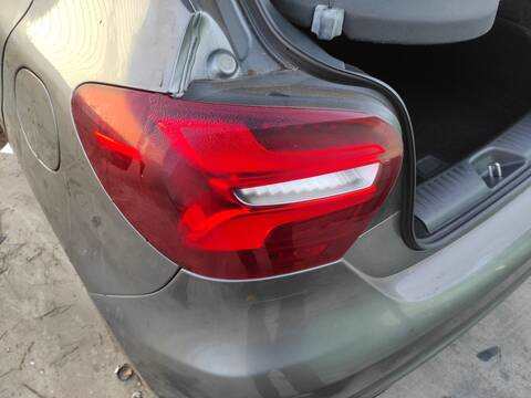 Piloto Trasero Izquierdo Mercedes Clase A 140 270910