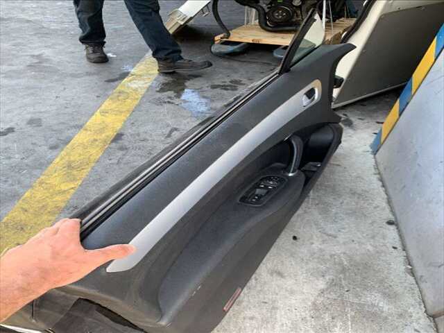 Foto 2ª: Puerta Delantera Izquierda Peugeot 407 2.7 HDI V6204CV COUPE 0CV [UHZ] (2006)