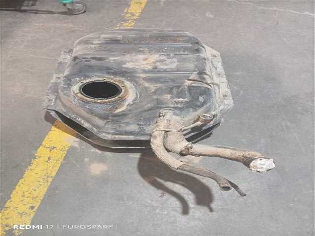 Foto 3ª: Deposito de Combustible Nissan Terrano 2.7 D TERRANO II  , 5P 100CV [TD27T] (1996)