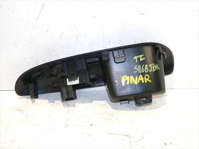 Foto 2ª: Botonera Elevalunas Nissan Juke 1.5 DCI 2010-2015 [K9K] (2014)