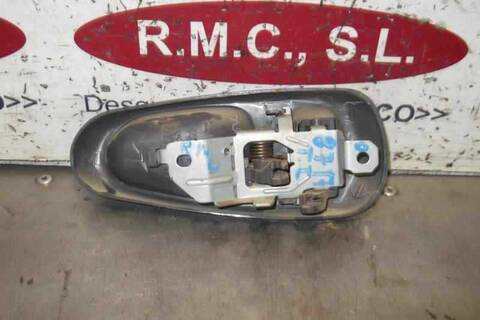 Foto 2ª: Maneta Interior Trasera Izquierda Mitsubishi L200 2.5 TD 99CV 73KW [D 4D56] (2000)