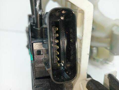 Foto 2ª: Cerradura Puerta Delantera Izquierda Hyundai Tucson KOSMO 2WD 177CV [G4FJ] (2014)