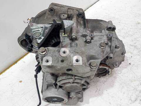 Foto 3ª: Caja Cambios Volkswagen Passat INDIVIDUAL BERLINA 140CV 103KW (2003)