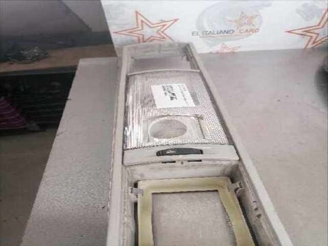 Foto 2ª: Luz Interior Volkswagen Transporter D 85CV 63KW T5 7E)