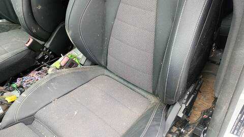 Foto 2ª: Asientos Traseros Mercedes Clase E 180 E 220 D 213.004) 194CV 143KW [654920] (2018)