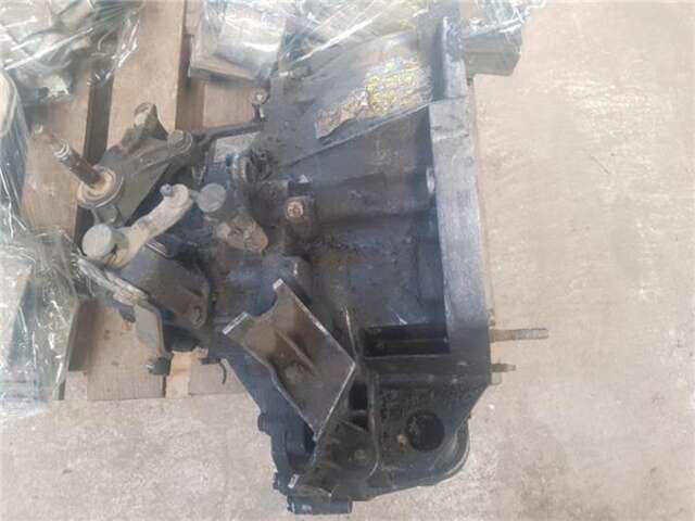 Foto 3ª: Caja Cambios Renault Megane 1.9 DYNAMIQUE [1.9 LTR. - 96 KW DCI DIESEL FAP] II BERLINA 3P (10.2002-_)