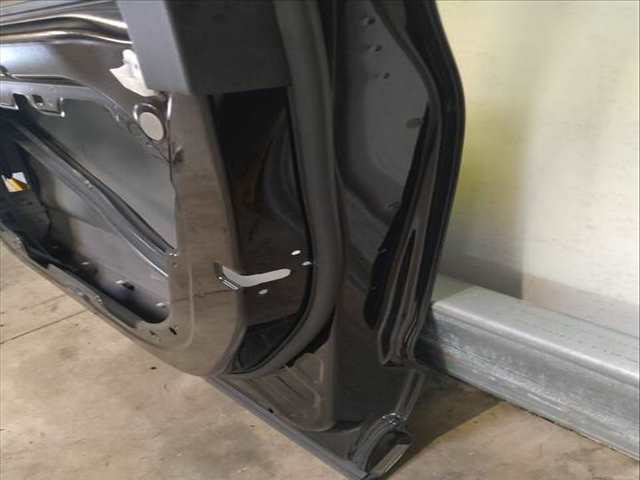 Foto 2ª: Puerta Delantera Derecha Volvo XC 60 197 CV 145KW [D420T8] (2024)