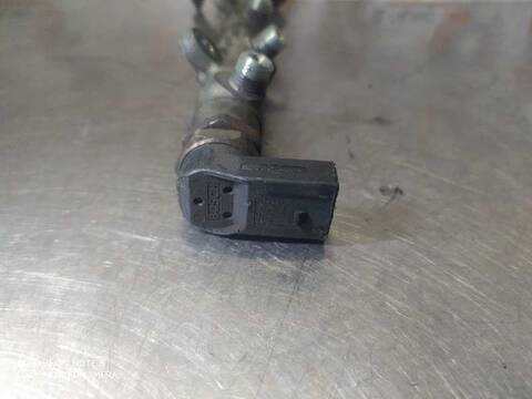 Foto 4ª: Rampa Inyectora Bmw Serie 3 315 318D BERLINA 116CV 85KW [204D4] (2003)