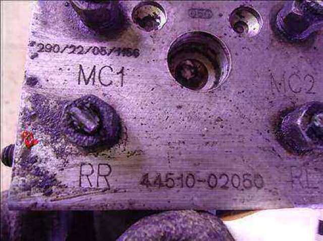 Foto 2ª: Centralita Abs Toyota Corolla 1.6 VVT-I 110CV (2004)