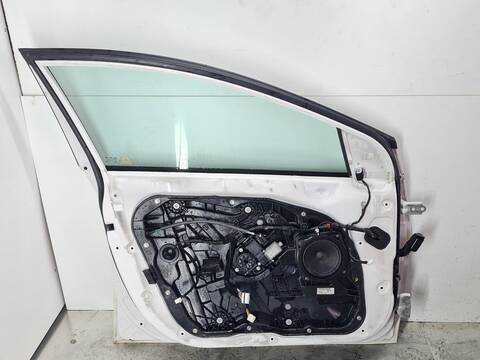 Foto 2ª: Puerta Delantera Izquierda Hyundai i40 KLASS BLUE 116CV 85KW [D4FD] (2013)