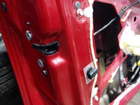 Foto 3ª: Puerta Delantera Izquierda Citroen C4 1.6 16V HDI 90CV [9HXDV6ATED4] (2004)