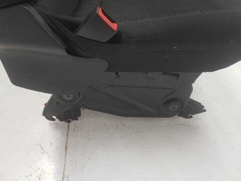 Foto 2ª: Asientos Tercera Fila Mercedes Vito 114-116 CDI 119 CDI-BT PRO KOMPAKT 447.701) (2019)
