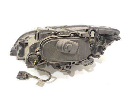 Foto 4ª: Faro Derecho Volvo V60 D3 136CV 100KW [D5204T7] (2015)