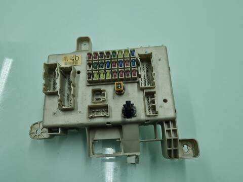 Caja Reles Fusibles Toyota Land Cruiser 3.0 TD 163CV 120KW