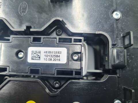 Foto 3ª: Luz Interior Audi A4 BASICO AVANT 150CV 110KW [DEUA] (2017)