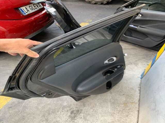 Foto 2ª: Puerta Trasera Izquierda Nissan Juke 1.5 DCI106-110CV [K9K 636] (2016)