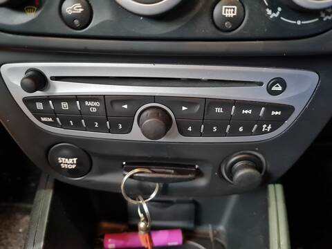 Sistema Audio Radio CD Renault Megane DYNAMIQUE III COUPE 110CV 81KW