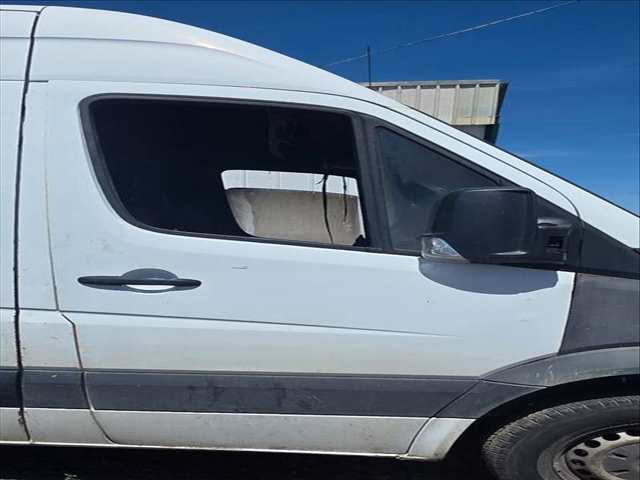 Puerta Delantera Derecha Mercedes Sprinter 309/311/313/315 CDI 906.631/633/635/637) 109CV 80KW