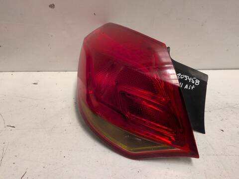 Piloto Trasero Izquierdo Opel Astra COSMO 1.7 16V CDTI 125CV