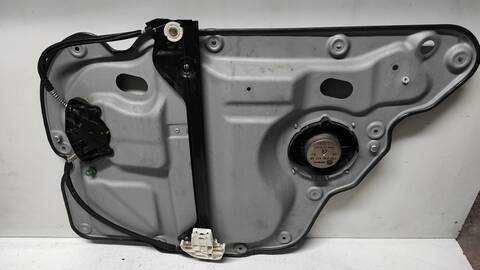 Foto 2ª: Elevalunas Manual Trasero Izquierdo Volkswagen Touran CAYC (2011)