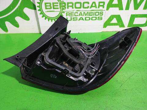 Foto 2ª: Piloto Trasero Izquierdo Dacia Sandero LAUREATE 90CV [K9K] (2012)