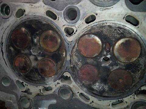 Foto 2ª: Culata Citroen C4 1.6 16V HDI BERLINA 90CV 66KW (2004)