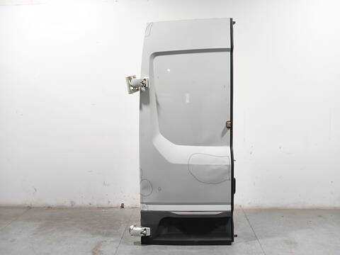Puerta Trasera Izquierda Iveco Daily 33S16 35S16 35C16 40C16 50C16 156CV 115KW FURGONETA