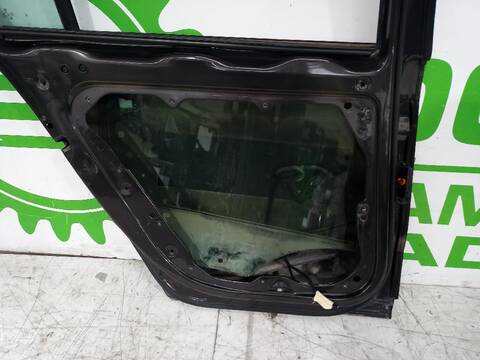 Foto 3ª: Puerta Trasera Izquierda Volkswagen Passat 2.0 TDI 140CV [BKP] (2005)