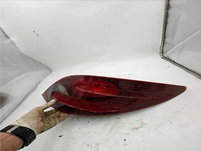 Foto 3ª: Piloto Trasero Derecho Mercedes Clase R 280 5.0 R 500 L 4MATIC (251.175) [5.0 LTR. - 225 KW V8 24V CAT] [113971]