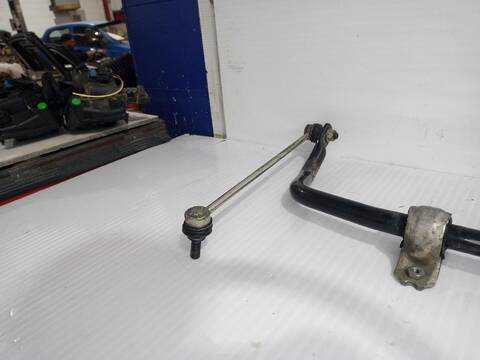 Foto 3ª: Barra Estabilizadora Delantera Volkswagen Touran ADVANCE BMT 110CV [CRKB] (2015)