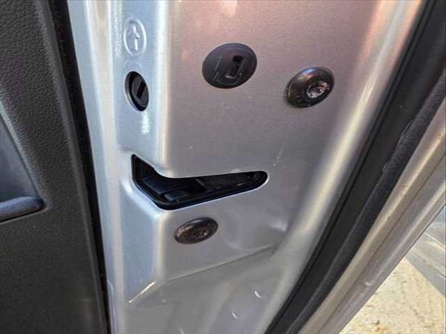 Cerradura Puerta Trasera Derecha Skoda Superb ELEGANCE 140CV 103KW