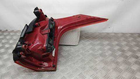 Foto 3ª: Piloto Trasero Izquierdo Peugeot 5008 2.0 HDI 150 - BLUEHDI 150 150CV 110KW [RH02] (2011)