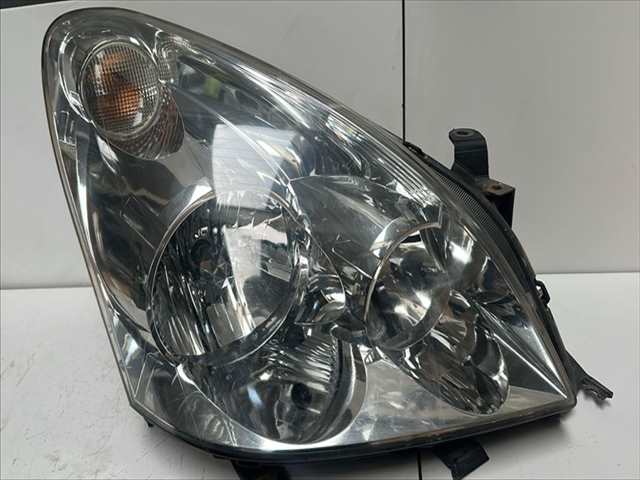 Faro Derecho Toyota Corolla 2.2 CDI VERSO