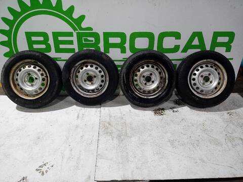 Juego LLantas Nissan Micra BASICO 54CV