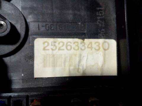 Foto 2ª: Caja Reles Fusibles Volkswagen Golf SPORTLINE BERLINA 140CV 103KW [BKD] (2006)