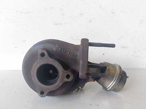 Foto 3ª: Turbocompresor Fiat Punto DYNAMIC 1.3 16V JTD CAT 90CV (2009)