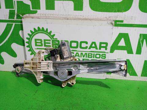 Foto 3ª: Elevalunas Manual Trasero Derecho Citroen C5 ATTRACTION BERLINA 109CV 80KW [9HYDV6TED4] (2007)