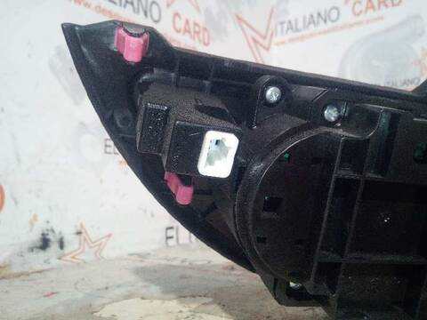 Foto 2ª: Mando Climatizador Toyota Yaris HYBRID ACTIVE 101CV 74KW [1NZ] (2019)