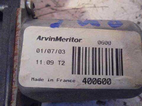 Foto 2ª: Elevalunas Manual Trasero Derecho Nissan Primera 1.9 16V TD CAT BERLINA 120CV 88KW [F9Q] (2003)