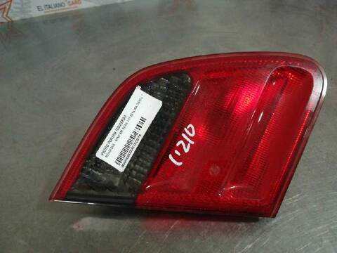 Foto 1ª: Piloto Trasero Izquierdo Mercedes Clase E 180 BERLINA 136CV 100KW (1995)