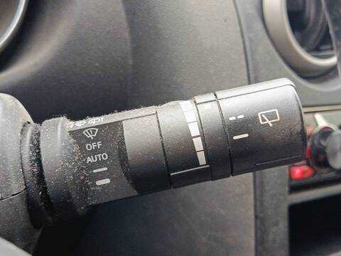 Mando Multifuncion Nissan Qashqai HR16
