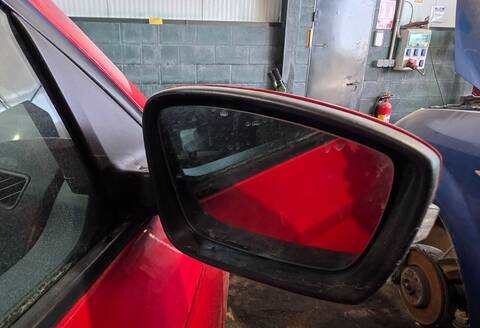 Foto 2ª: Retrovisor Derecho Skoda Fabia AMBITION 75CV 55KW (2018)