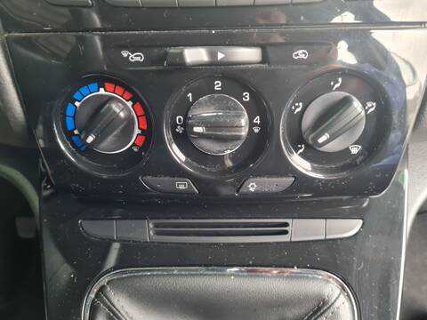 Mando Climatizador Lancia Y PLATINUM 95CV 70KW