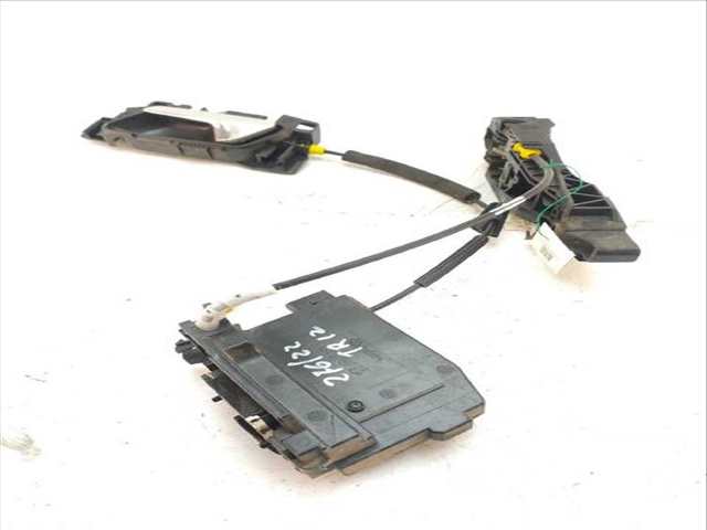 Foto 2ª: Cerradura Puerta Trasera Izquierda Peugeot 308 2.0 BLUEHDI 150 150CV (2013)